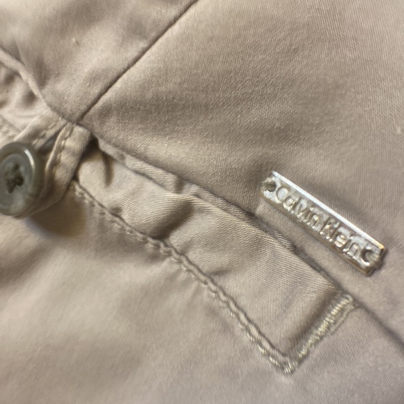 32x32 grey Calvin Klein dress pants. - Picture 3 of 4